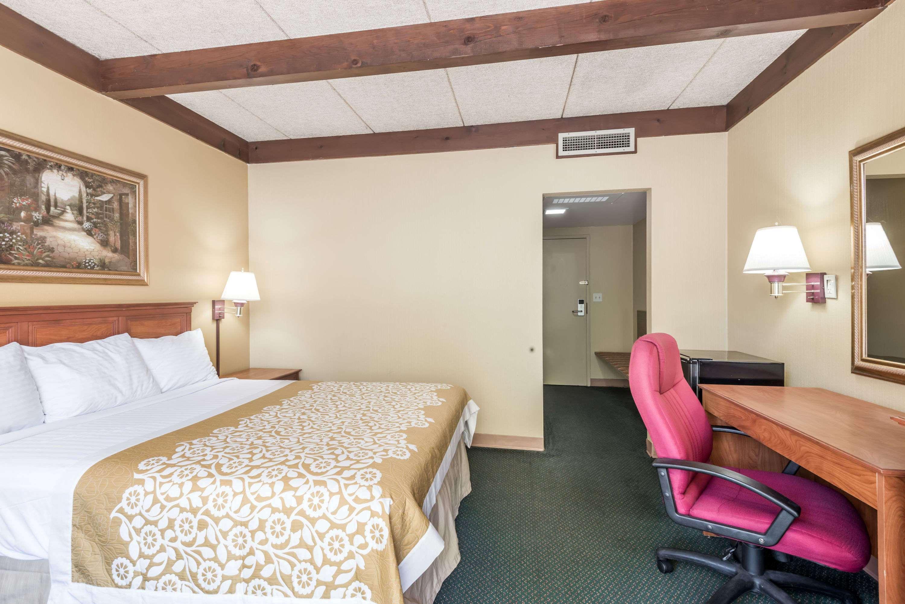 Days Inn By Wyndham Niles Buitenkant foto