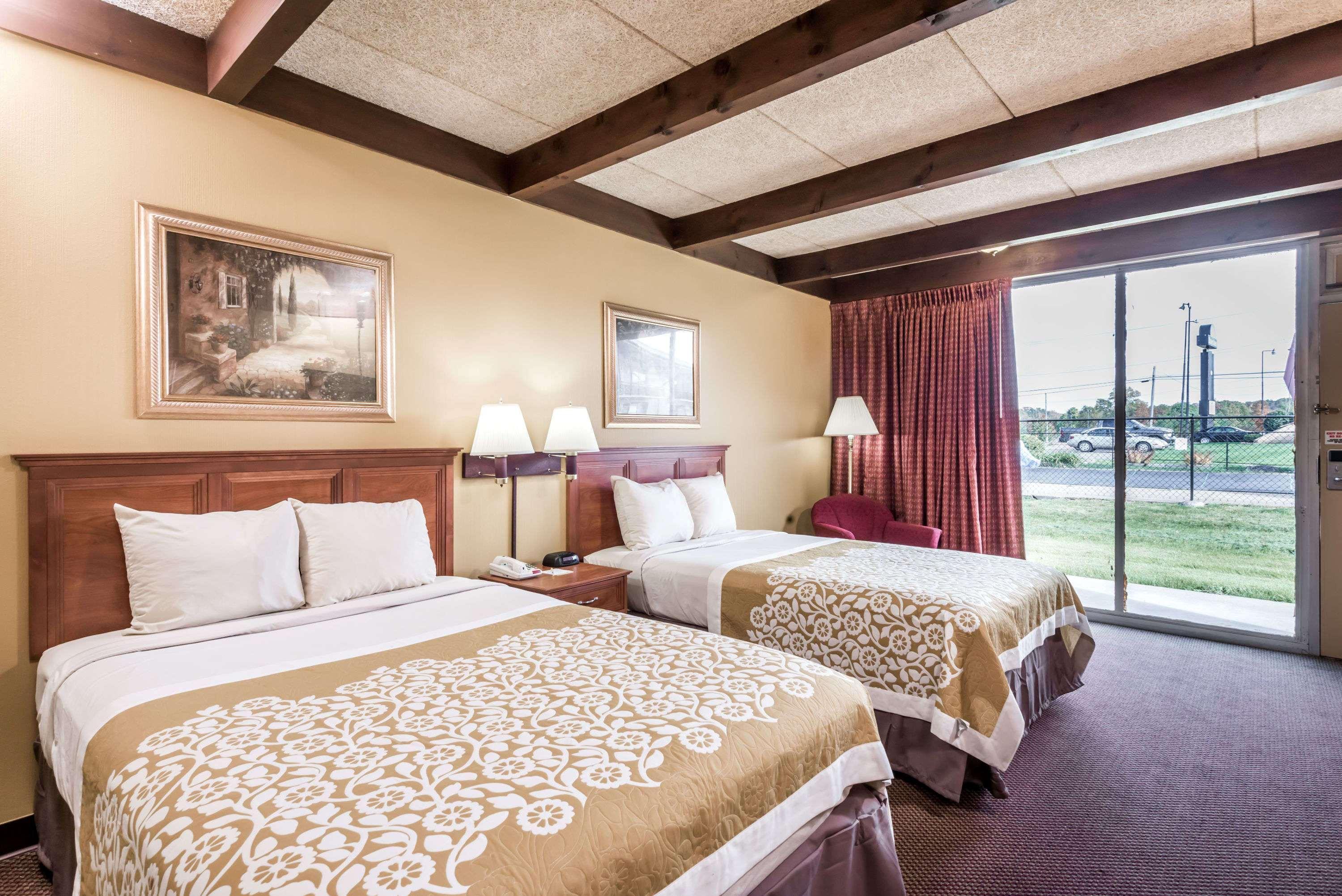 Days Inn By Wyndham Niles Buitenkant foto